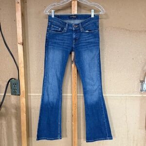 Levi’s 524 Too Superlow Bootcut Jeans – Women’s 27 -Excellent